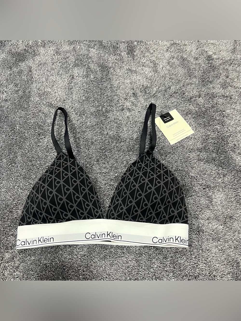 NWT❗️Calvin Klein Lightly Lined Triangle Bra size M